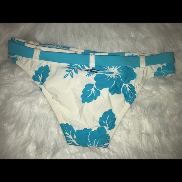 ✨NWT O’Neil Swimwear Size (S) ✨ - Picture 4 of 5